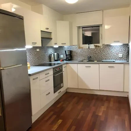 Apartment Hinna Paradise *