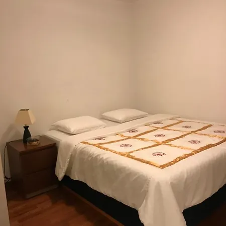 Hinna Paradise Apartman *